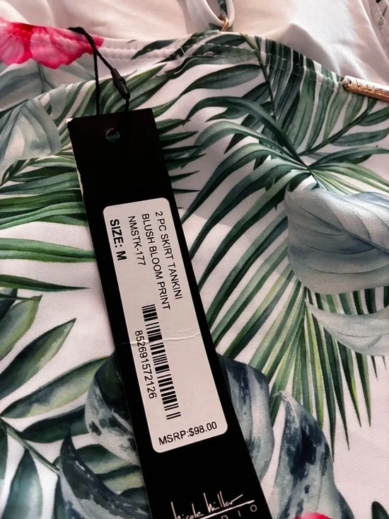 $98 NWT Nicole miller Tropical Pink Hibiscus Two-Piece Tankini Set, medium - Picture 8 of 8